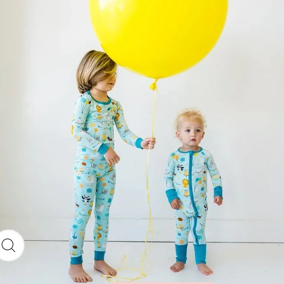 Little sleepies- Blue Party Animals Bamboo
Viscose Zippy - Picture 2 of 5